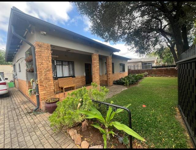 3 BEDROOM HOUSE FOR SALE IN VILLIERIA